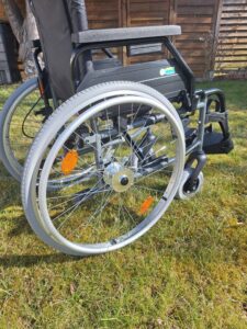 Rollstuhl faltbar