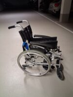 Leichter, klappbarer Rollstuhl