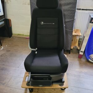 Turny Evo elektrischer Schwenkhubsitz mit Kabelfernbedienung und Sitzheizung