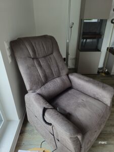 Aufstehsessel mit Relaxfunktion