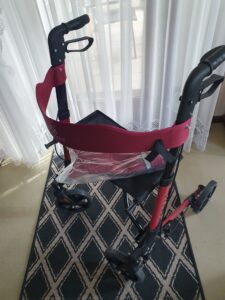 NEU und UNBENUTZT: KESSER Leichtgewicht-Rollator (Weinrot/Schwarz) mit Tasche
