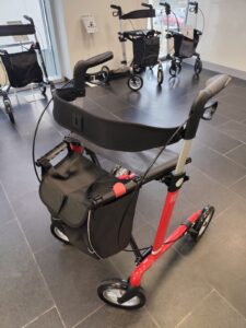 SMINA Rollator mit zusatz Tablett