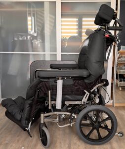 Vermeiren Multifunktionsrollstuhl Typ INOVYS 2 L70