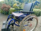 2 Rollstühle und ( Hilfsmotor, vermutlich defekt) zu verschenken - 2 Rollstühle und ( Hilfsmotor, vermutlich defekt) zu verschenken