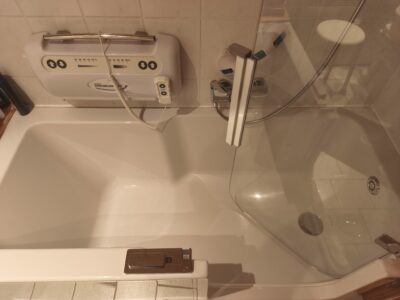 Biete Lifter IDuMo und Artweger Dusch u. Badewanne