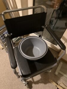 Dusch-Toilettenrollstuhl