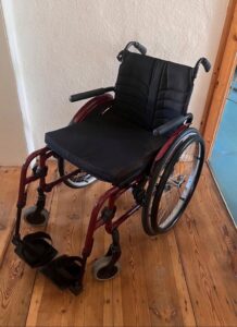 SOPUR QS5 Aktivrollstuhl / Faltrollstuhl – sehr gepflegt – Sitzbreite 46 cm