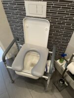 Toiletten Stuhl/Sitzerhöhung mit Armlehnen