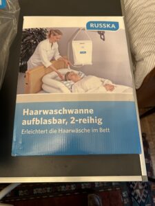 Aufblasbare Haarwaschwanne und Bettpfanne