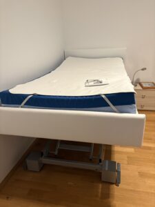 Pflegebett Burmeier Regia easy Switch Kunstleder Seniorenbett