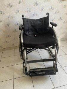 Rollstuhl schwer