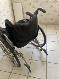Rollstuhl schwer