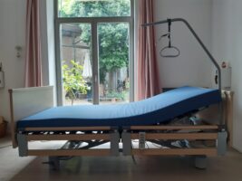 Pflegebett Busmeier Regia II EasySwitch Holz