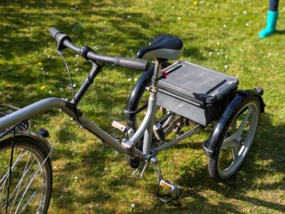 Nachläufer mit 2 Rädern für sicheres Gleichgewicht