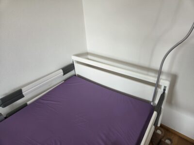 Pflegebett + Matratze
