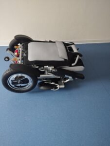 faltbarer Elektrorollstuhl