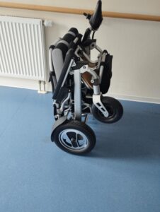 faltbarer Elektrorollstuhl